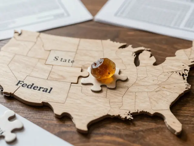 Je hash legální v USA? Kompletní průvodce federálním a státním právem pro rok 2026